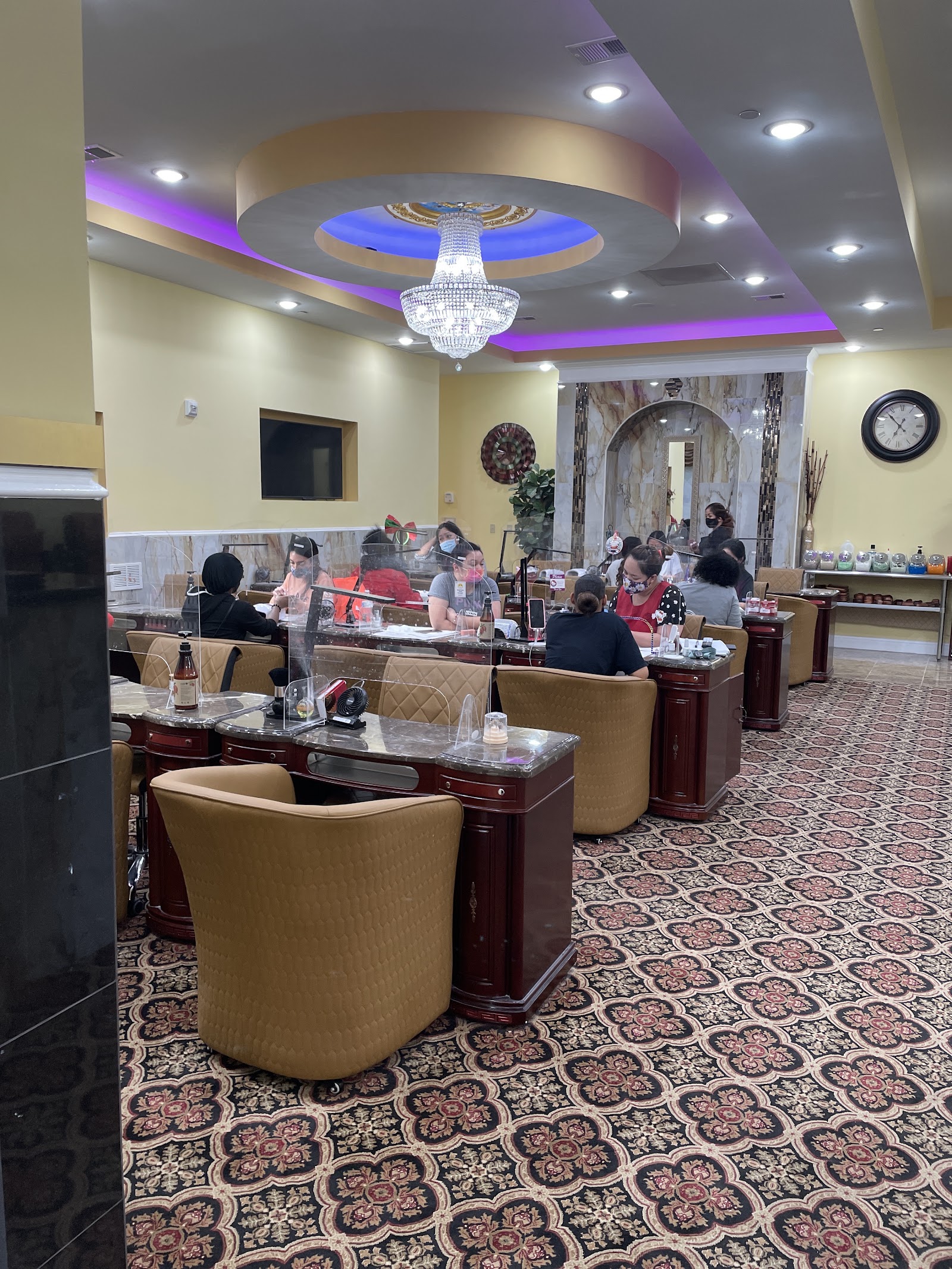 VENIZIAN Nails & Spa Fayetteville nail photo 3